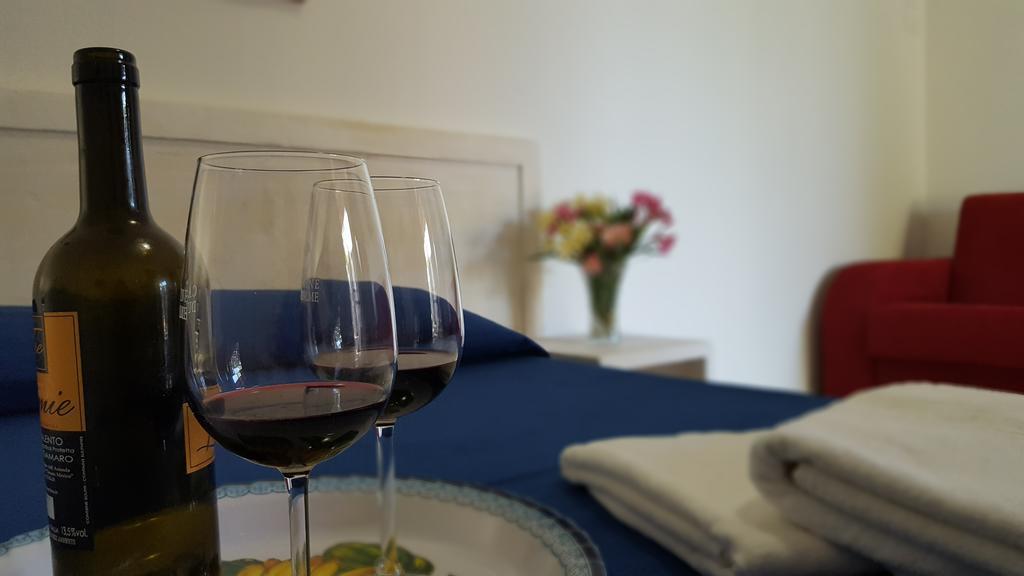 Agriturismo Villa Tommaso Torre dell'Orso Kültér fotó