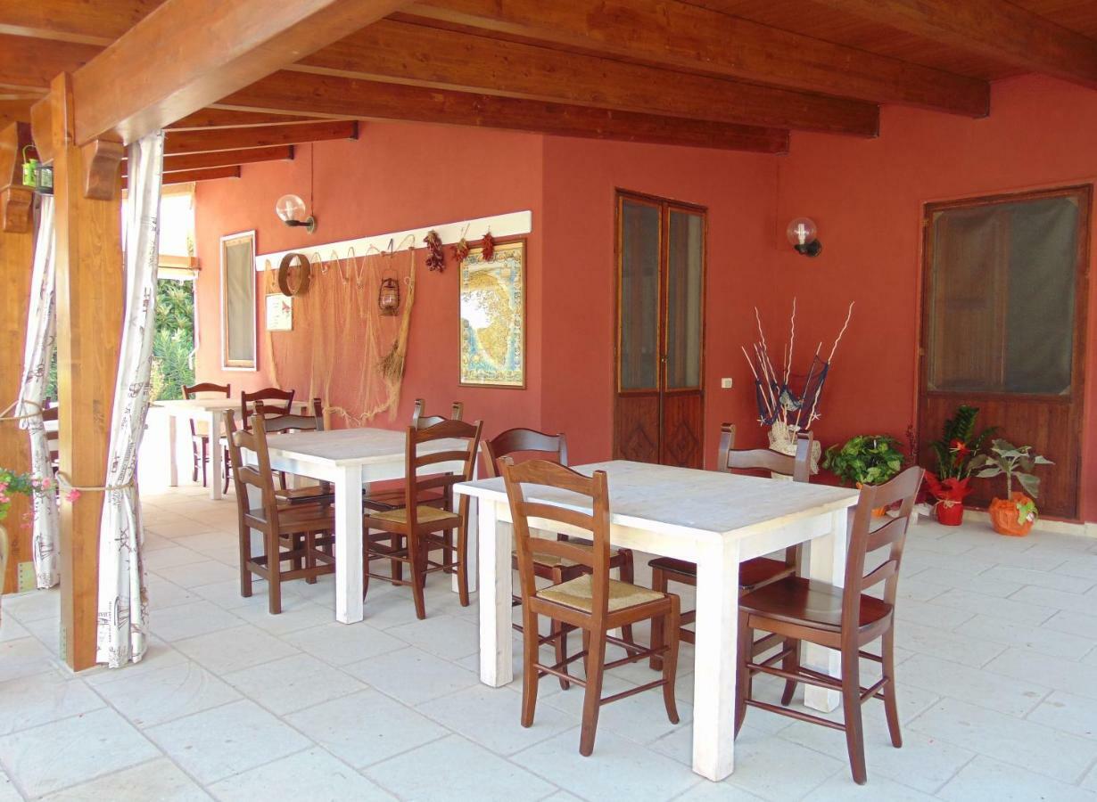 Agriturismo Villa Tommaso Torre dell'Orso Kültér fotó